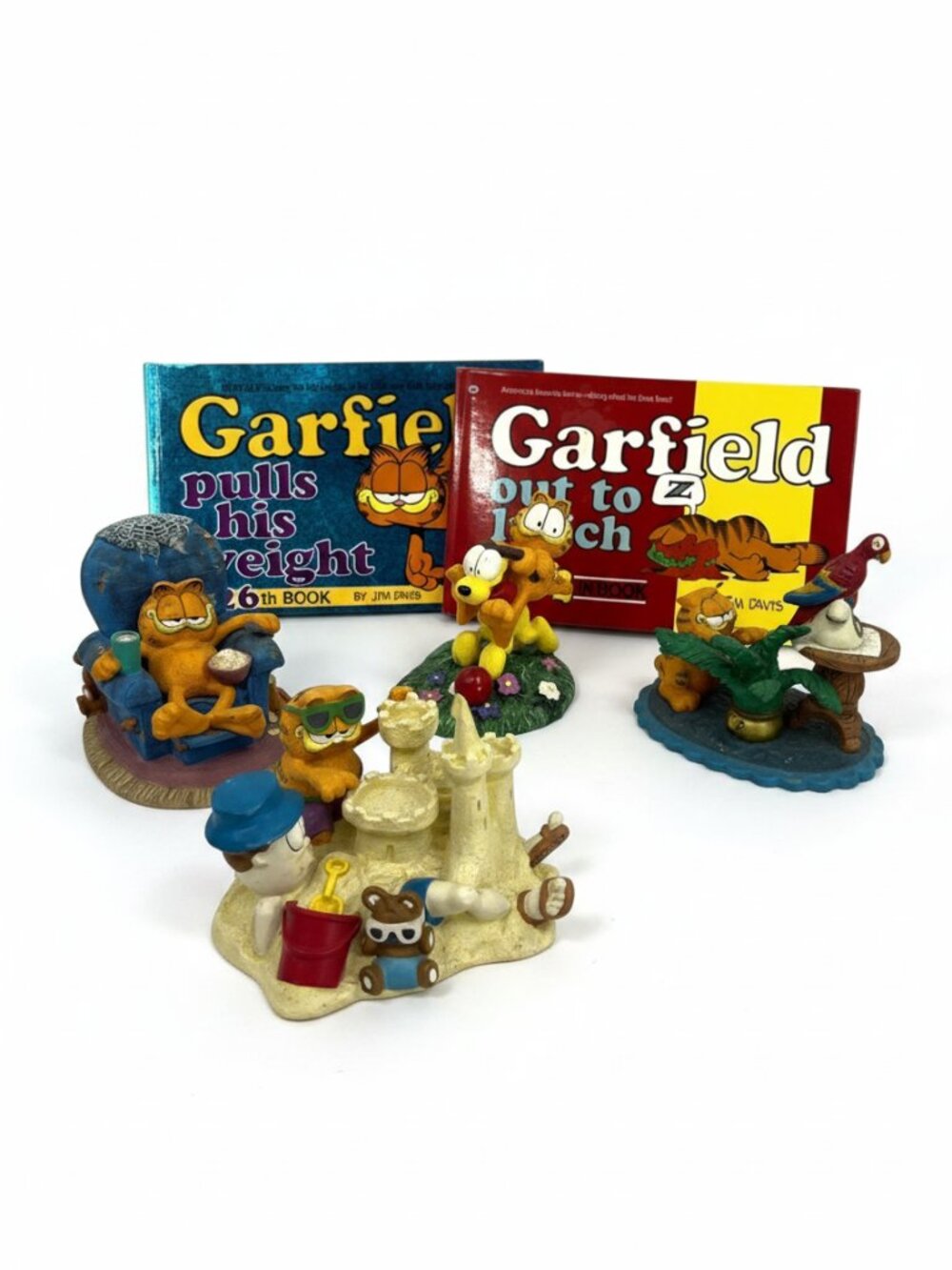 Jim Davies Garfield Odie comic books figurines Vintage Danbury Mint collectible